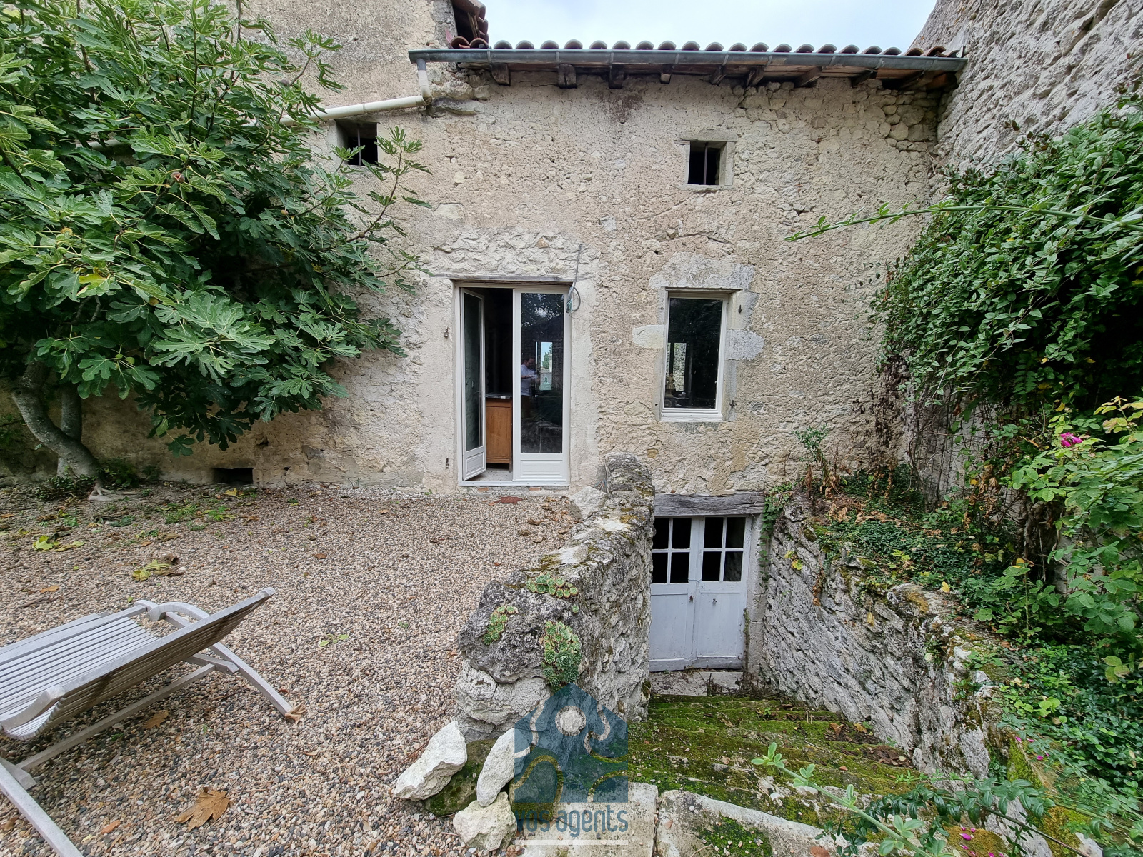 Image_, Propriete, Charroux, ref :652