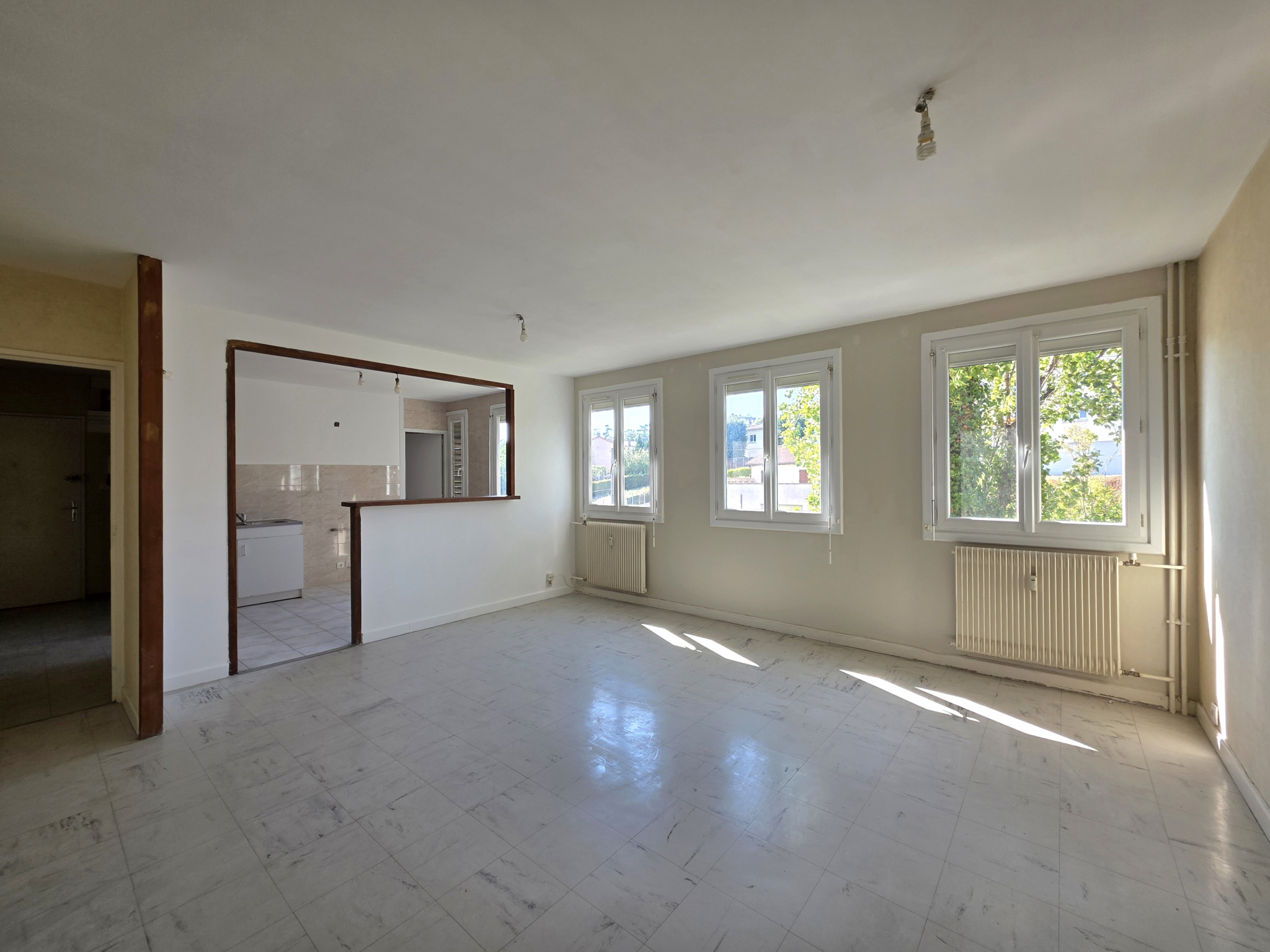 Appartement 4 pièces avec stationnement