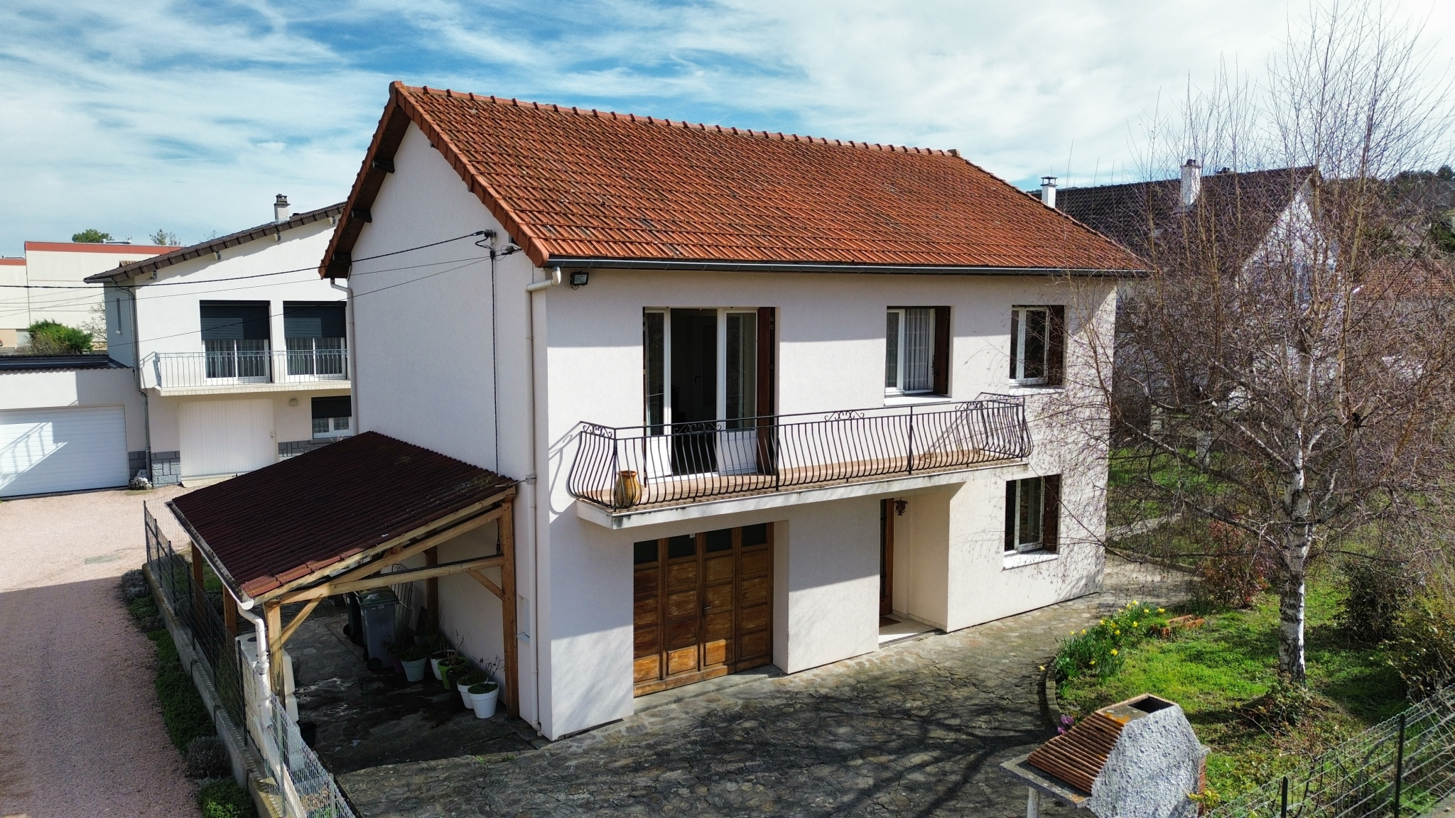 Maison individuelle 5 pièces avec garage et jardin 